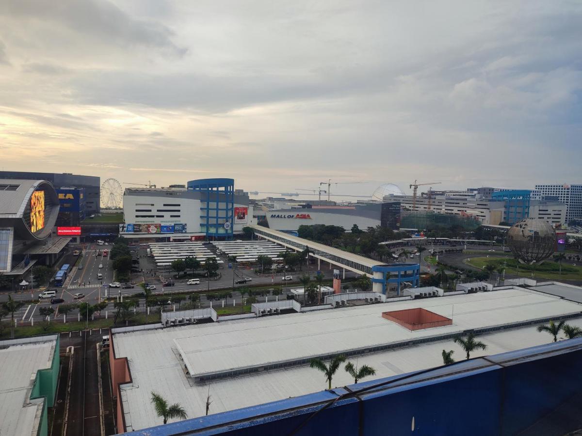 Sea Residences Moa Condotel By Ruffa Манила Экстерьер фото